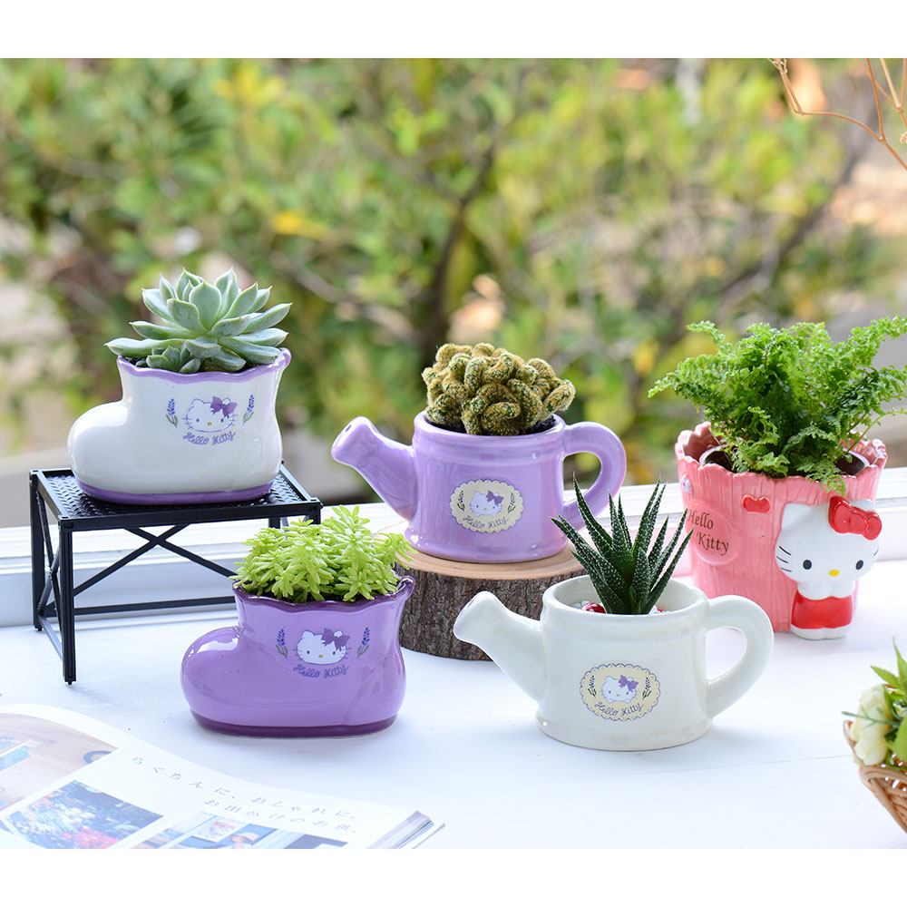 proimages/product-B01/B2023/B23-20-凱蒂貓花器/Hello_Kitty_雨鞋陶瓷二號盆-薰衣紫-04.jpg
